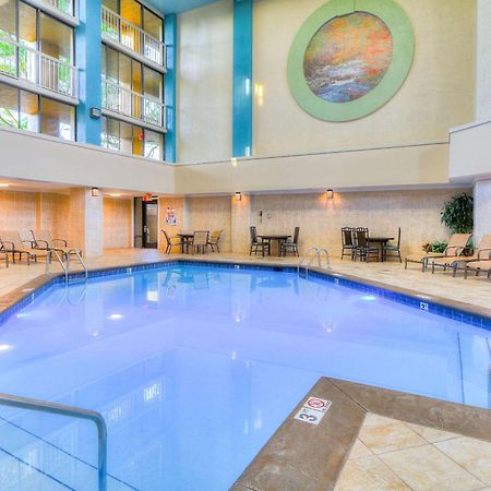 Quality Inn Near The Island Pigeon Forge Bagian luar foto