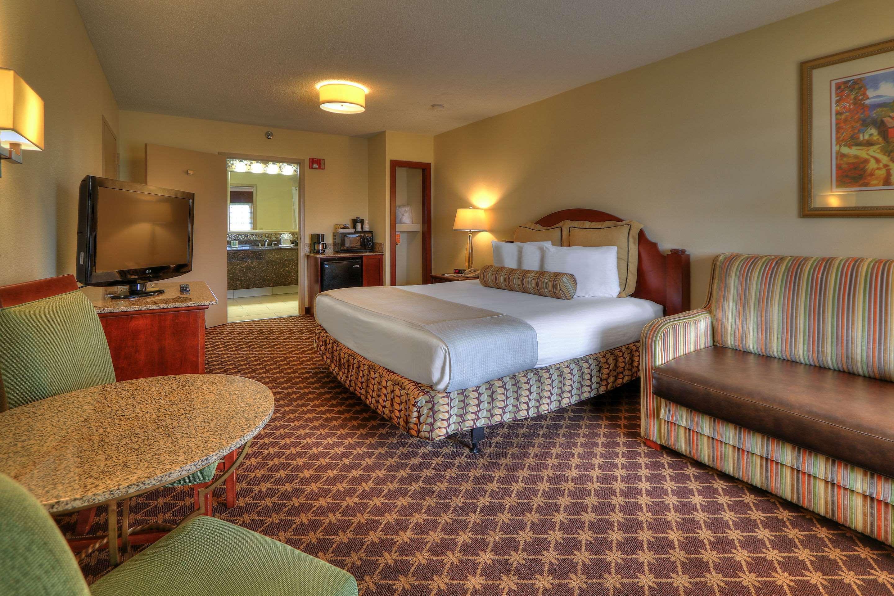 Quality Inn Near The Island Pigeon Forge Bagian luar foto
