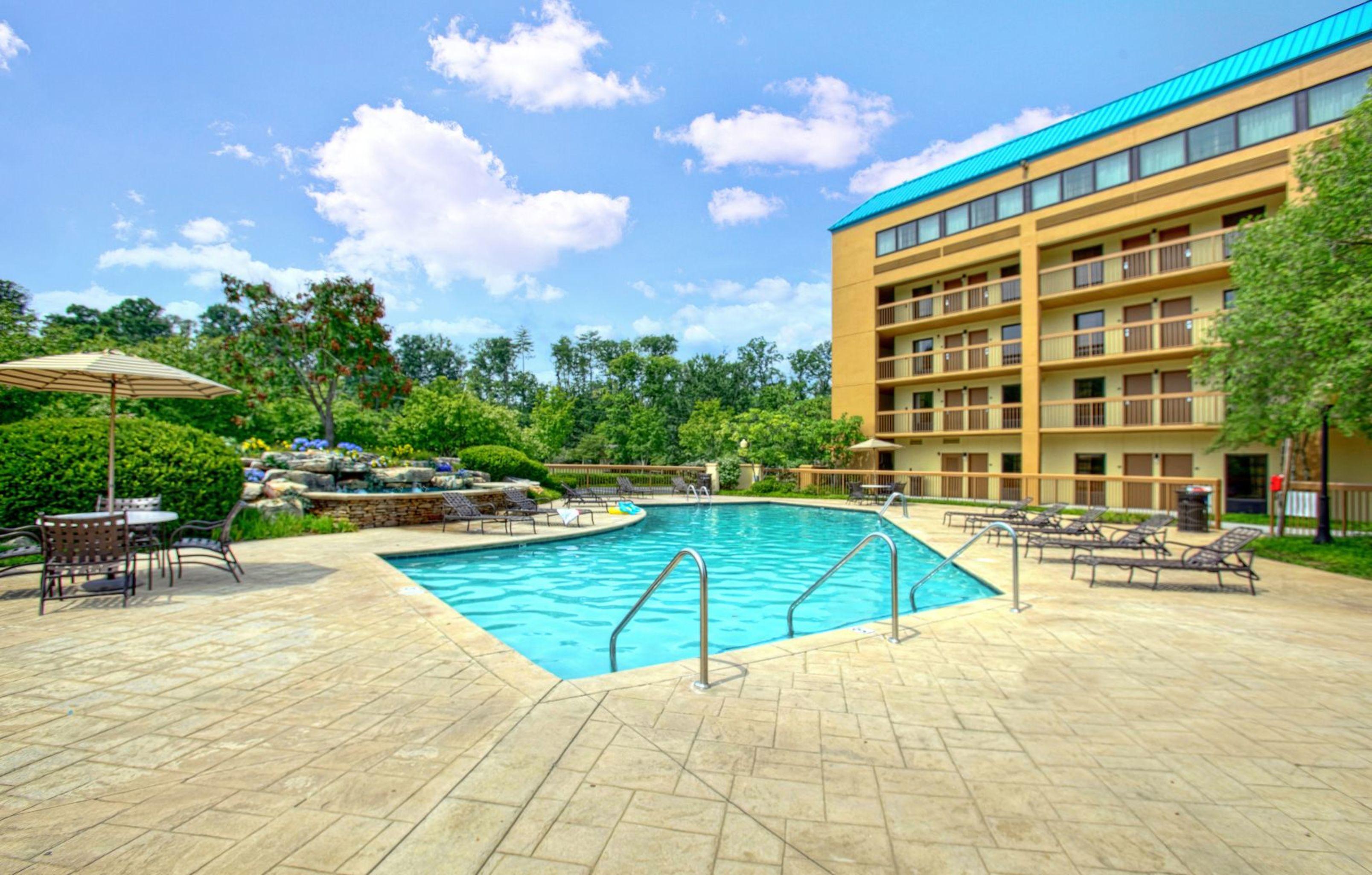 Quality Inn Near The Island Pigeon Forge Bagian luar foto