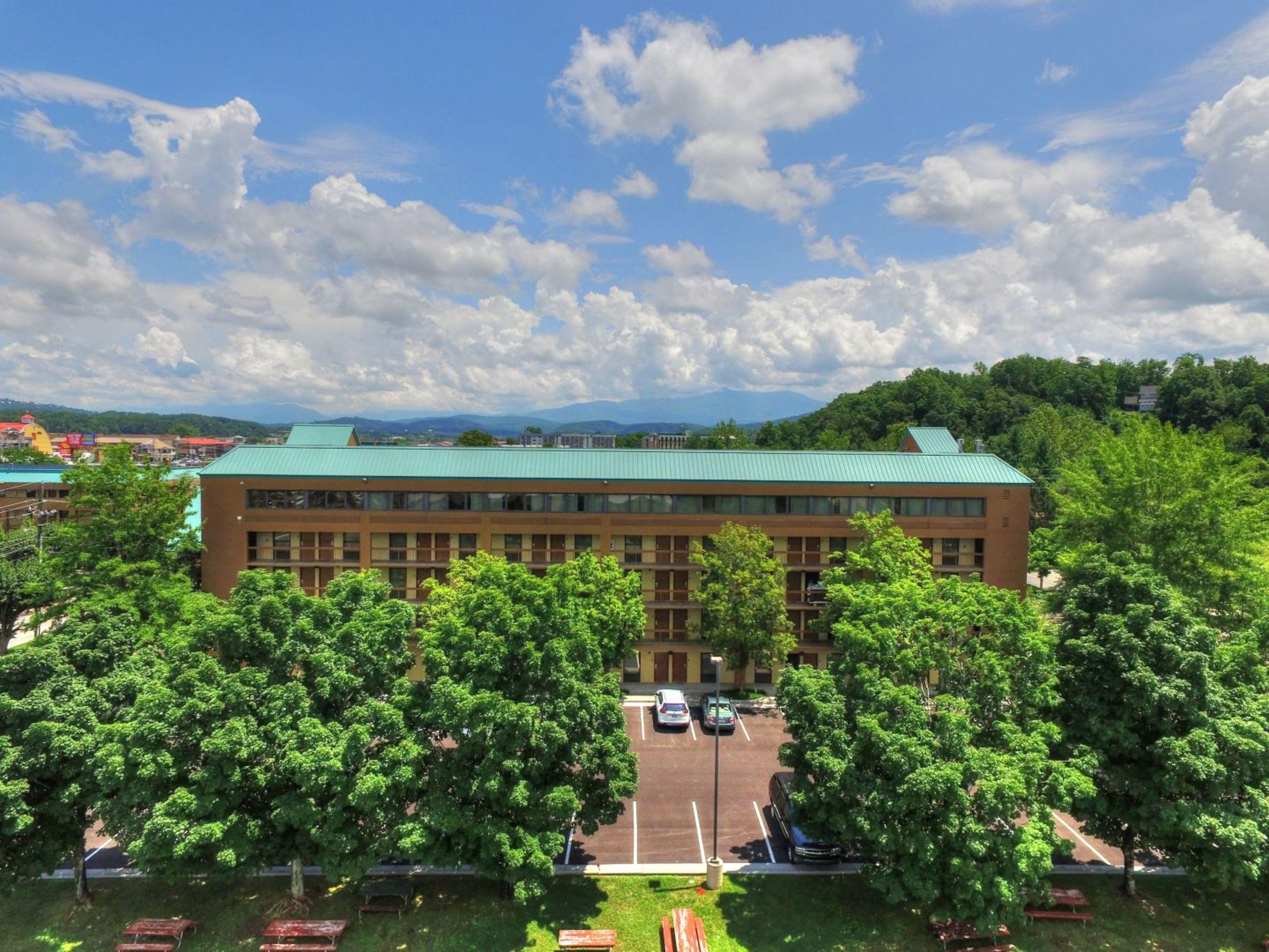 Quality Inn Near The Island Pigeon Forge Bagian luar foto