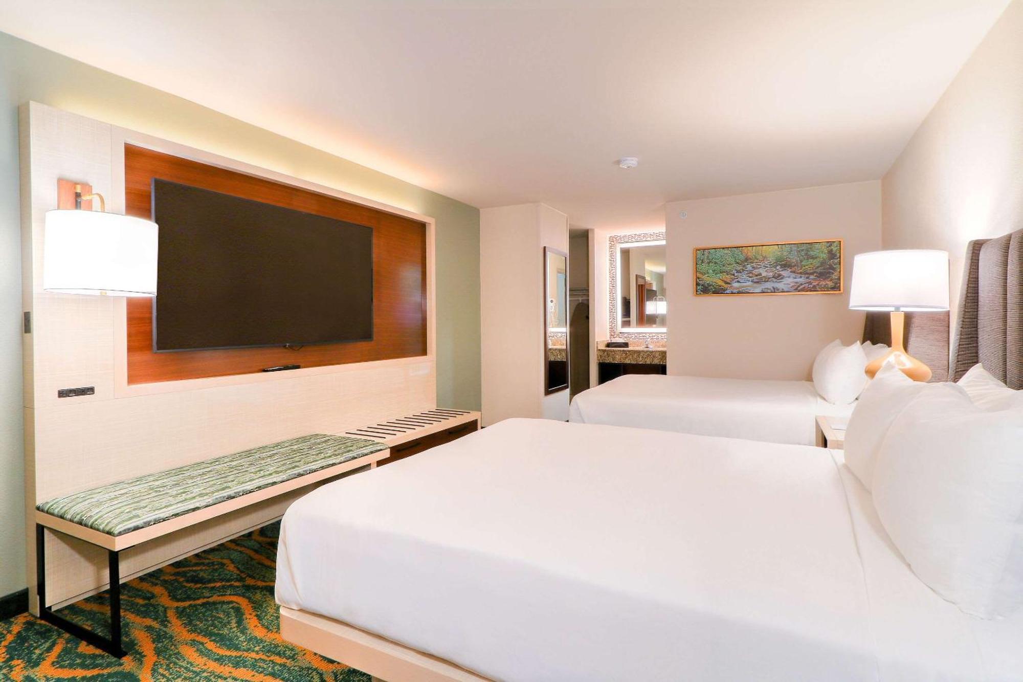 Quality Inn Near The Island Pigeon Forge Bagian luar foto