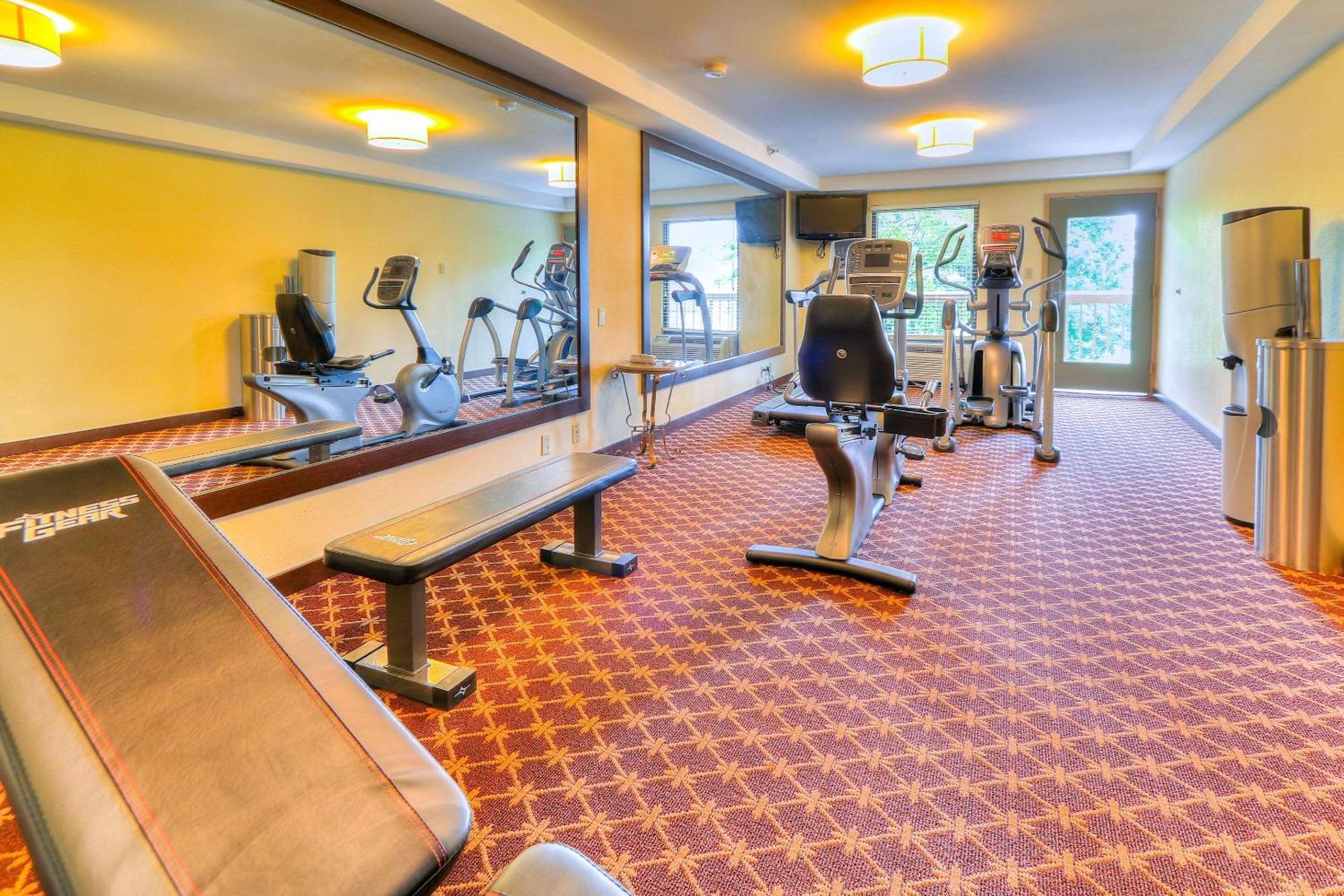 Quality Inn Near The Island Pigeon Forge Bagian luar foto